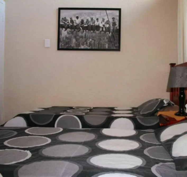 N-One Self Catering Daire Goodwood