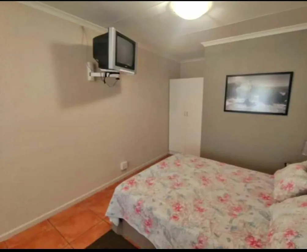 N-One Self Catering Daire Goodwood