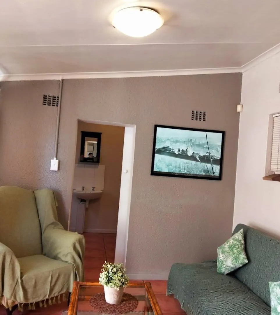N-One Self Catering Daire Goodwood