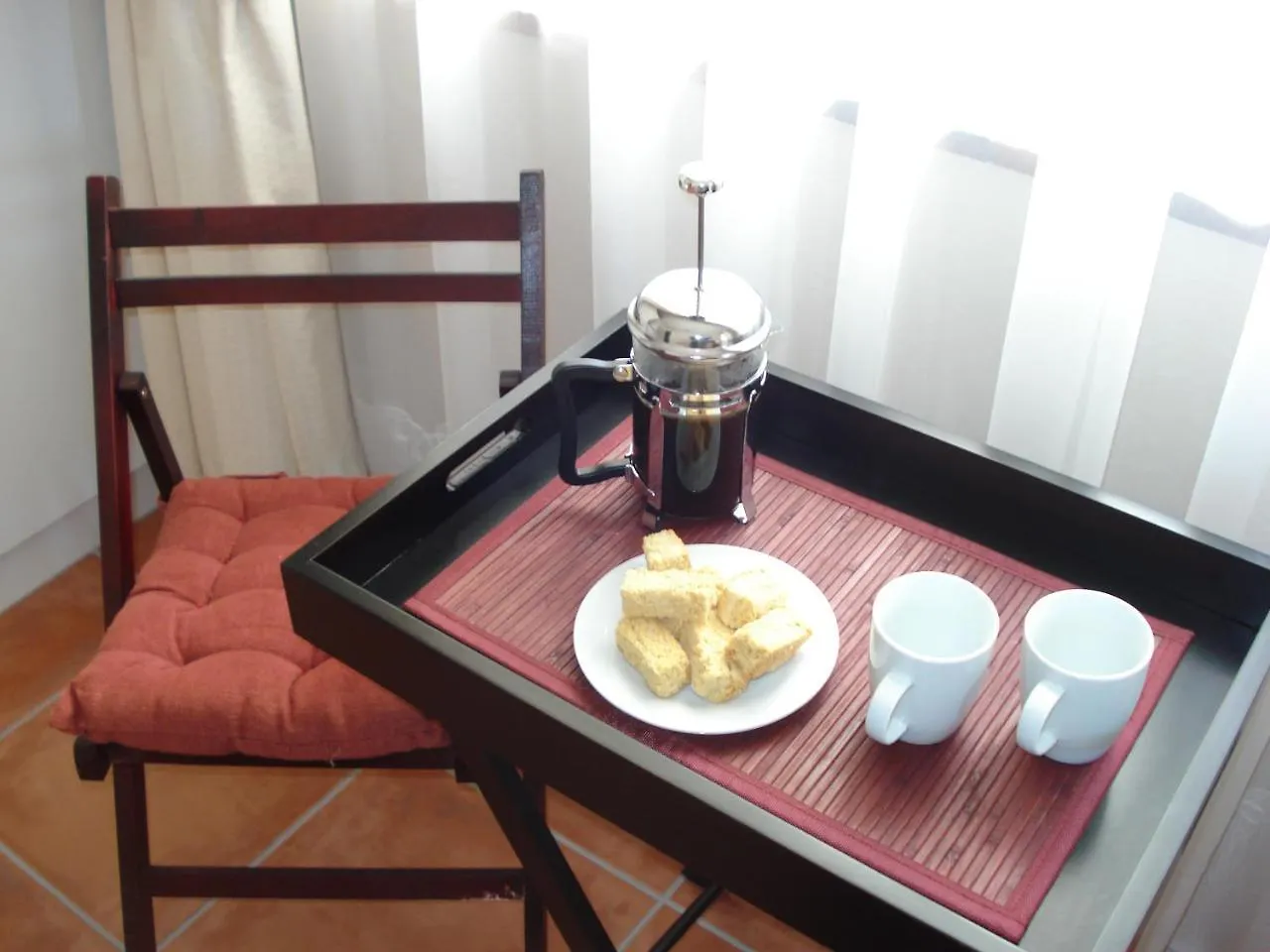 N-One Self Catering Daire Goodwood